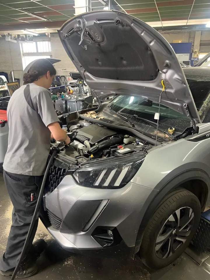 Garagiste expérimenté pour prendre soin de votre voiture